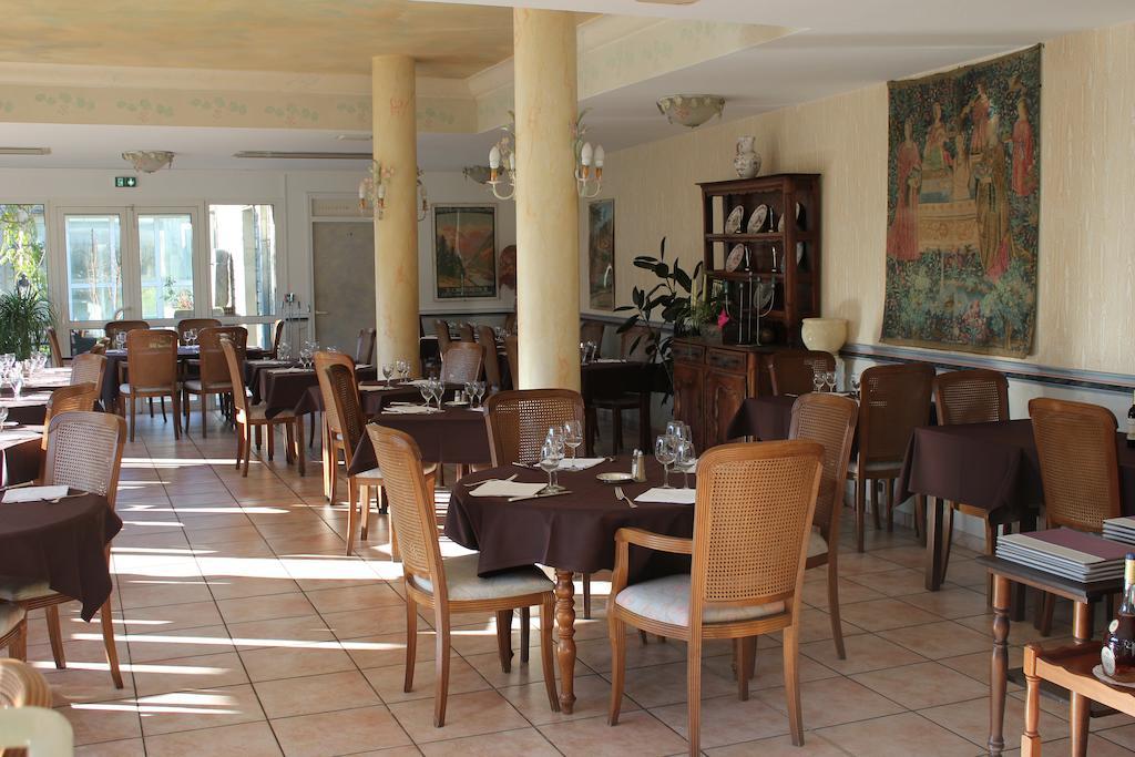 Logis Hotel Les Cimes Argeles-Gazost Bagian luar foto