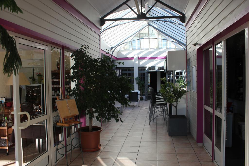 Logis Hotel Les Cimes Argeles-Gazost Bagian luar foto