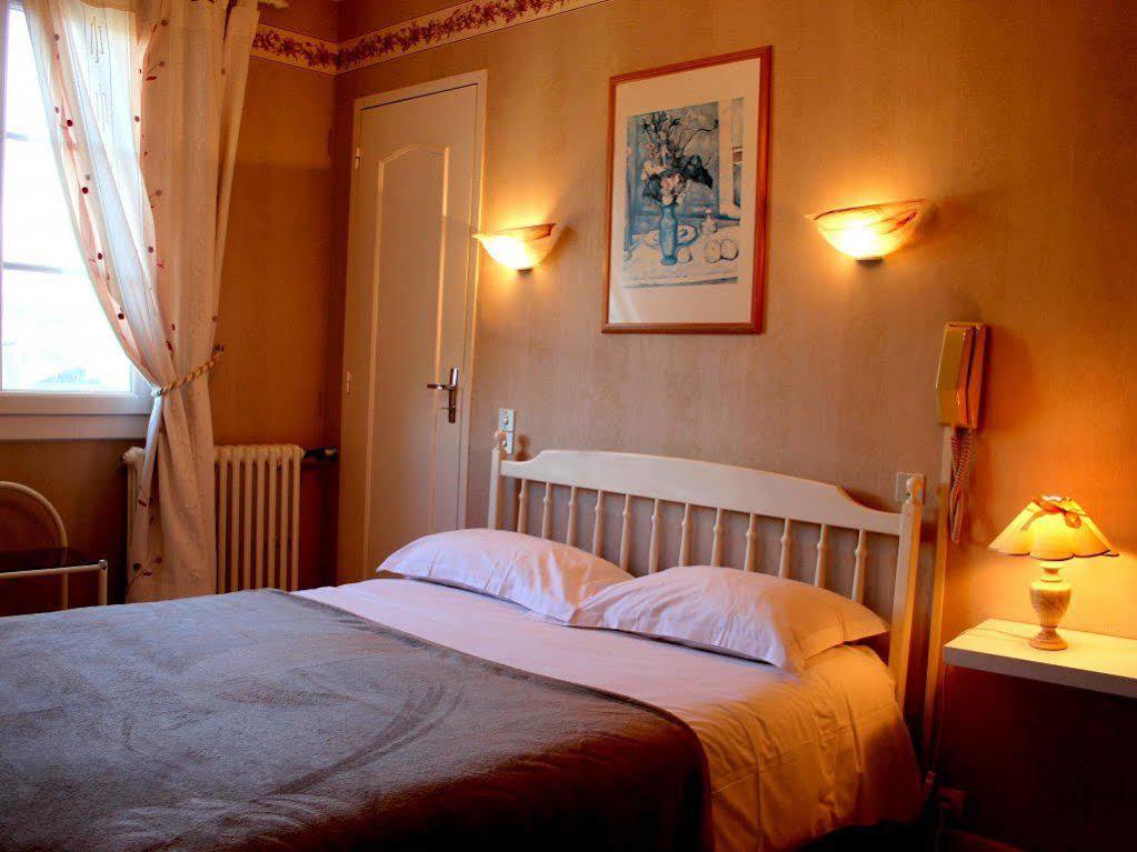 Logis Hotel Les Cimes Argeles-Gazost Bagian luar foto