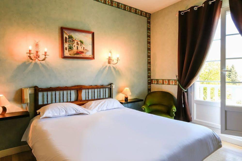 Logis Hotel Les Cimes Argeles-Gazost Bagian luar foto